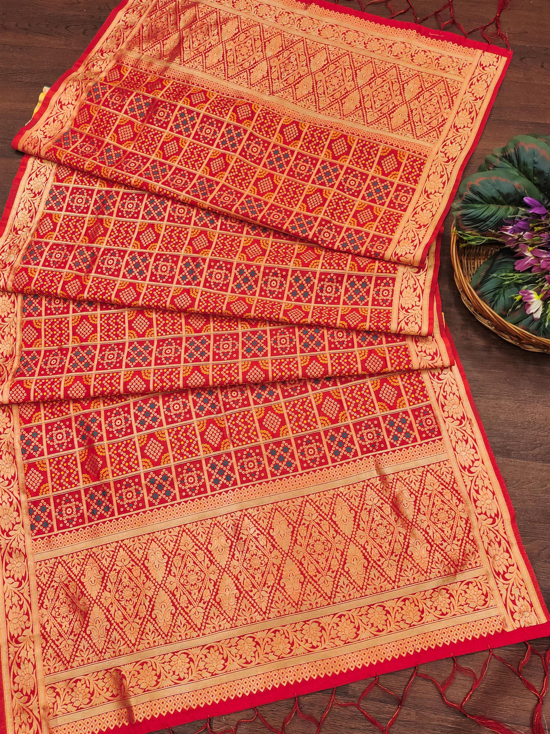 Minakari Silk Blend Traditional Ethnic Banarasi Woven Patola Dupatta For WOMEN | DEVANGI