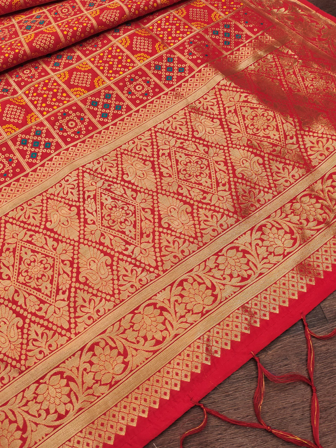 Minakari Silk Blend Traditional Ethnic Banarasi Woven Patola Dupatta For WOMEN | DEVANGI