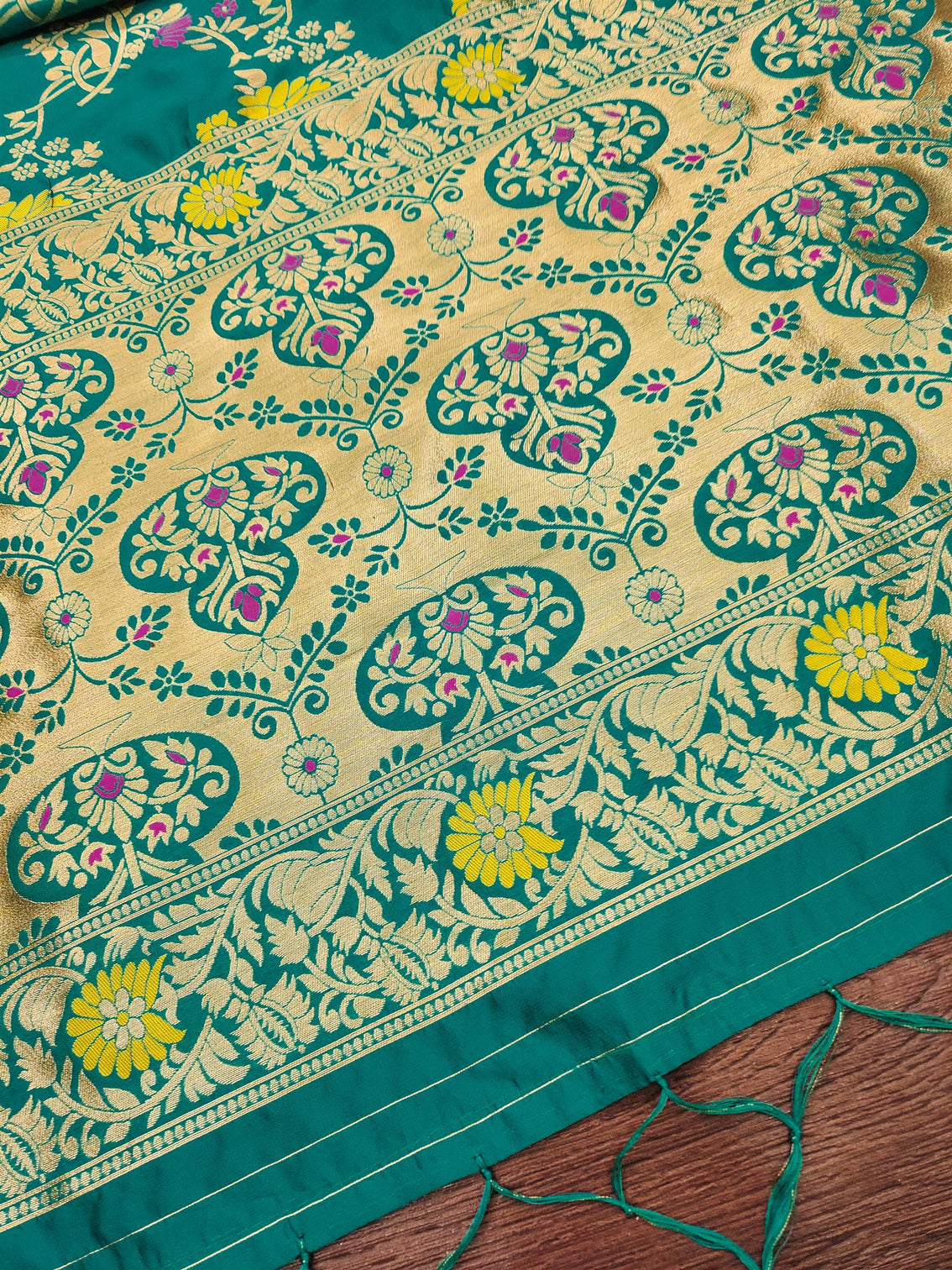 Floral Silk Blend Traditional Ethnic Banarasi Woven Patola Dupatta For WOMEN | DEVANGI