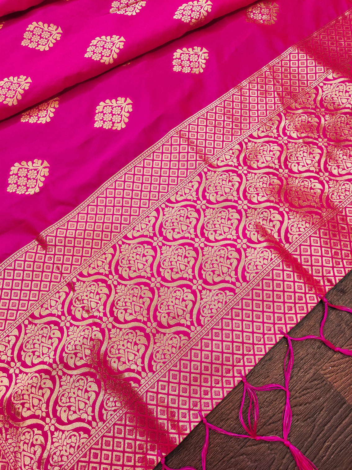 Paithani Floral Silk Blend Traditional Ethnic Banarasi Woven Patola Dupatta For WOMEN | DEVANGI