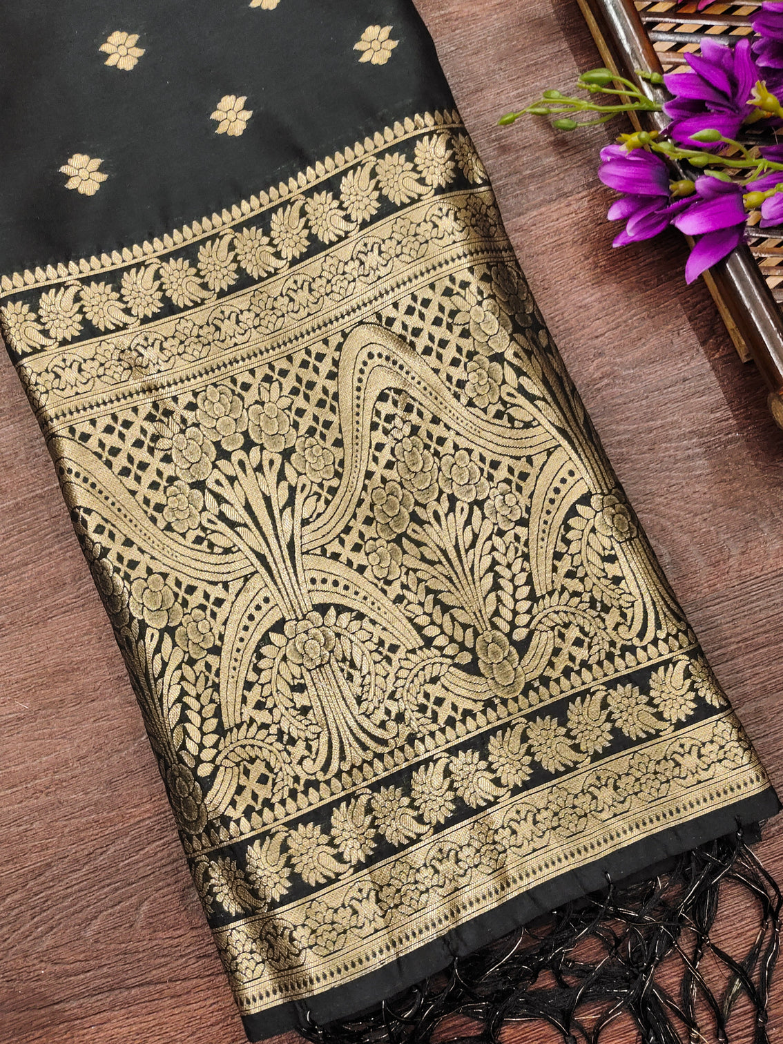 Black Banarasi Silk Blend Traditional Ethnic Woven Patola Dupatta For WOMEN | DEVANGI