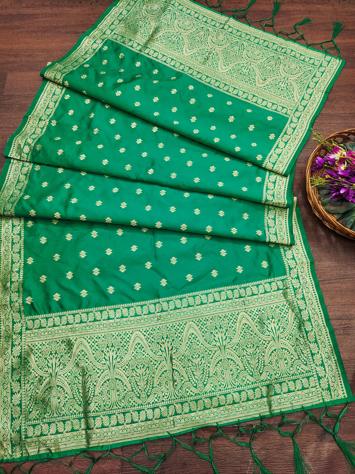 Green Floral Banarasi Silk Blend Traditional Ethnic Woven Patola Dupatta For WOMEN | DEVANGI