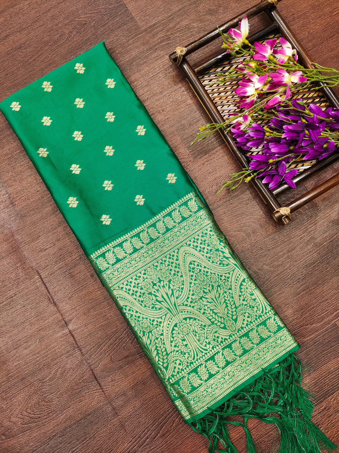 Green Floral Banarasi Silk Blend Traditional Ethnic Woven Patola Dupatta For WOMEN | DEVANGI