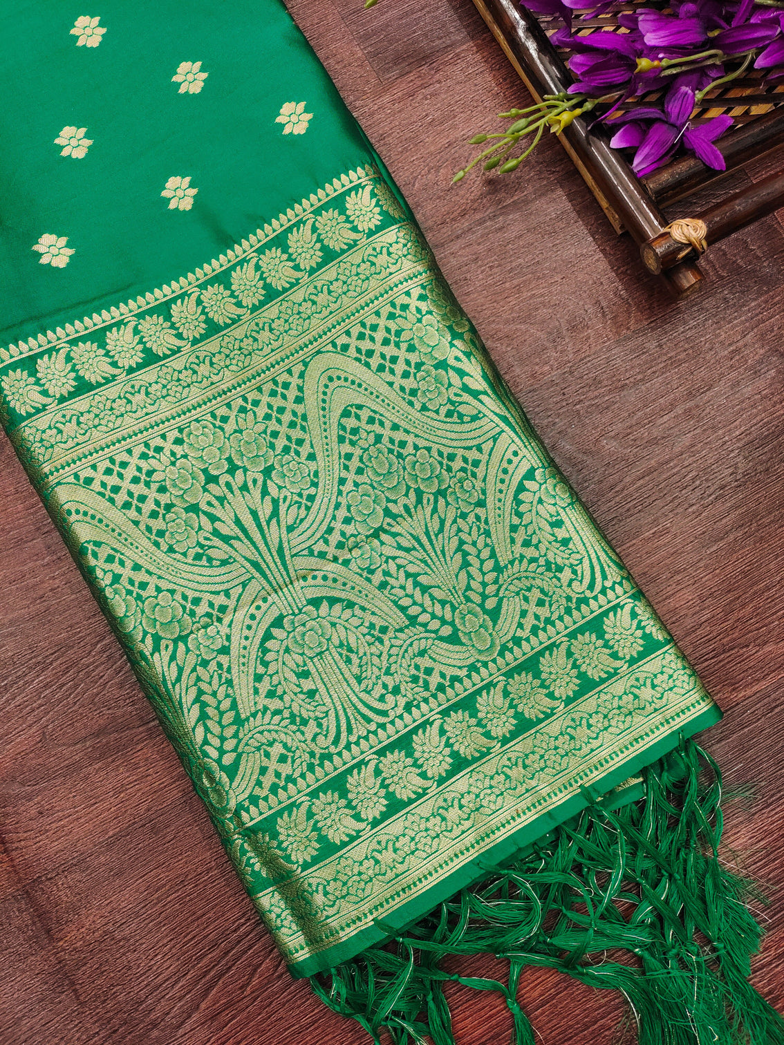Green Floral Banarasi Silk Blend Traditional Ethnic Woven Patola Dupatta For WOMEN | DEVANGI