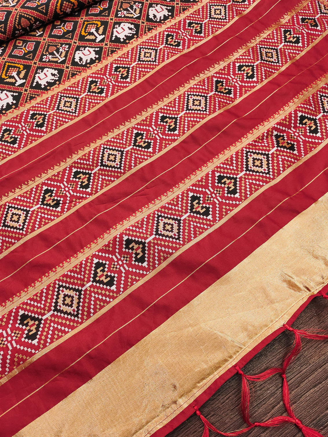 Floral Multi Color Silk Blend Traditional Ethnic Banarasi Woven Patola Dupatta For WOMEN | DEVANGI