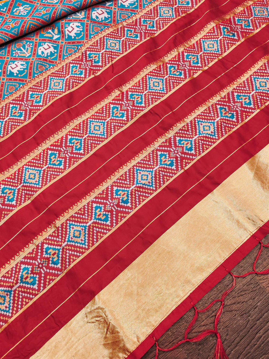 Floral Multi Color Silk Blend Traditional Ethnic Banarasi Woven Patola Dupatta For WOMEN | DEVANGI