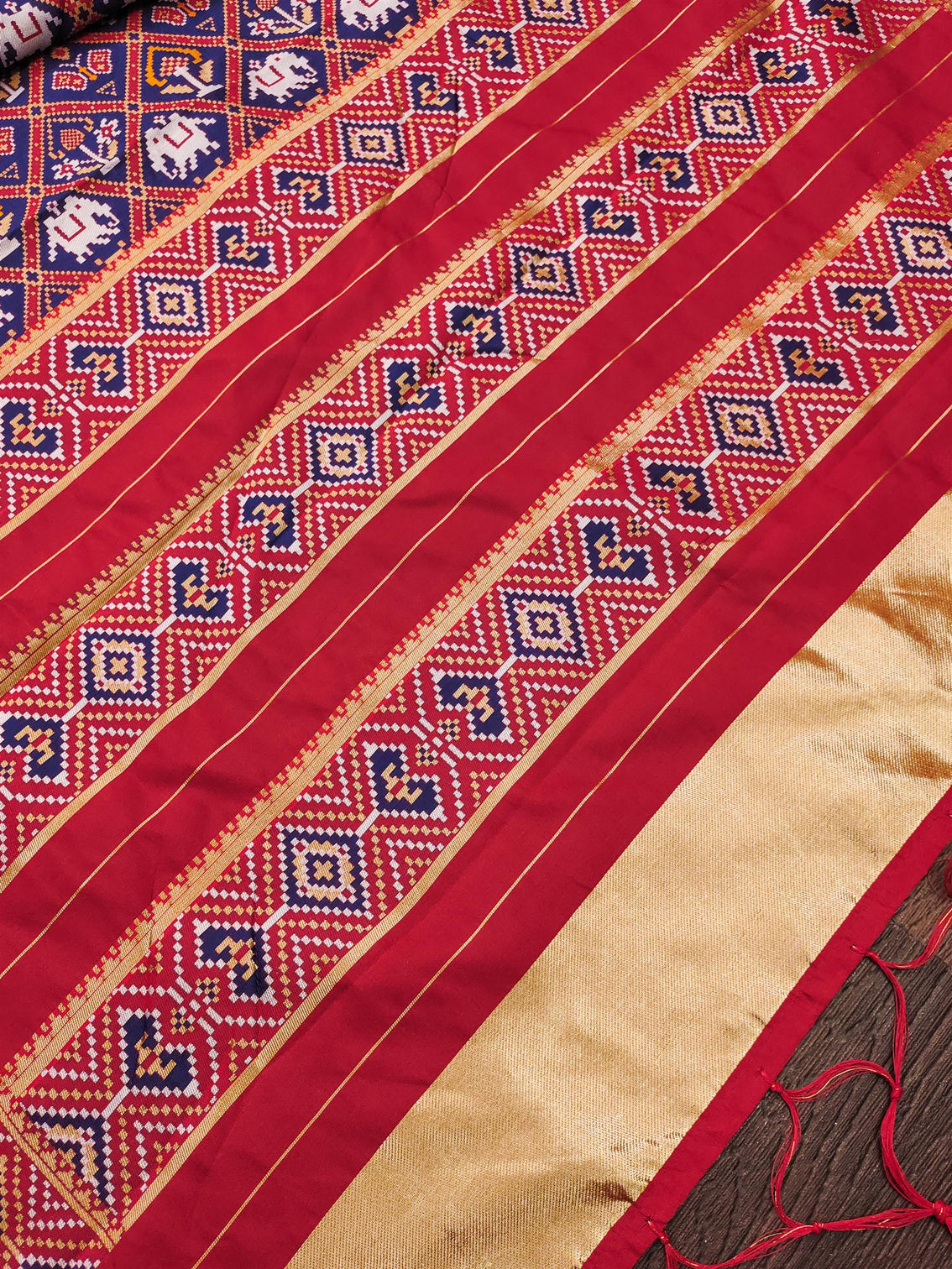 Floral Multi Color Silk Blend Traditional Ethnic Banarasi Woven Patola Dupatta For WOMEN | DEVANGI