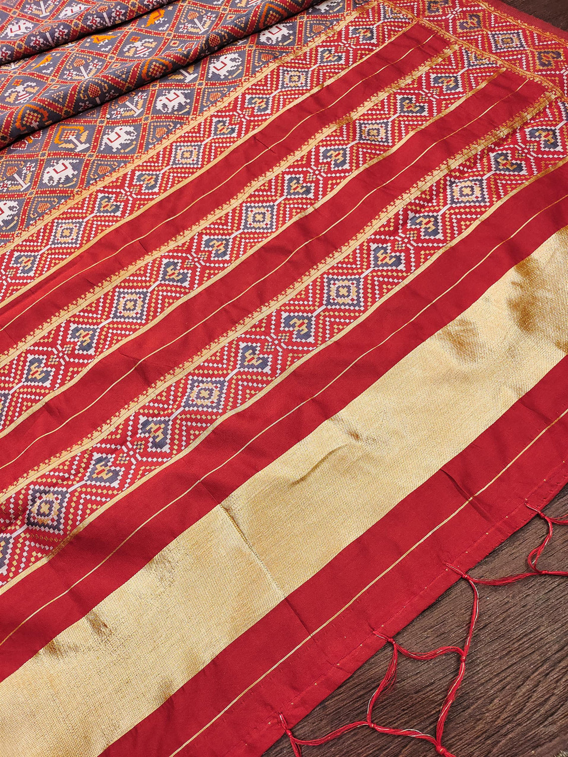 Floral Multi Color Silk Blend Traditional Ethnic Banarasi Woven Patola Dupatta For WOMEN | DEVANGI