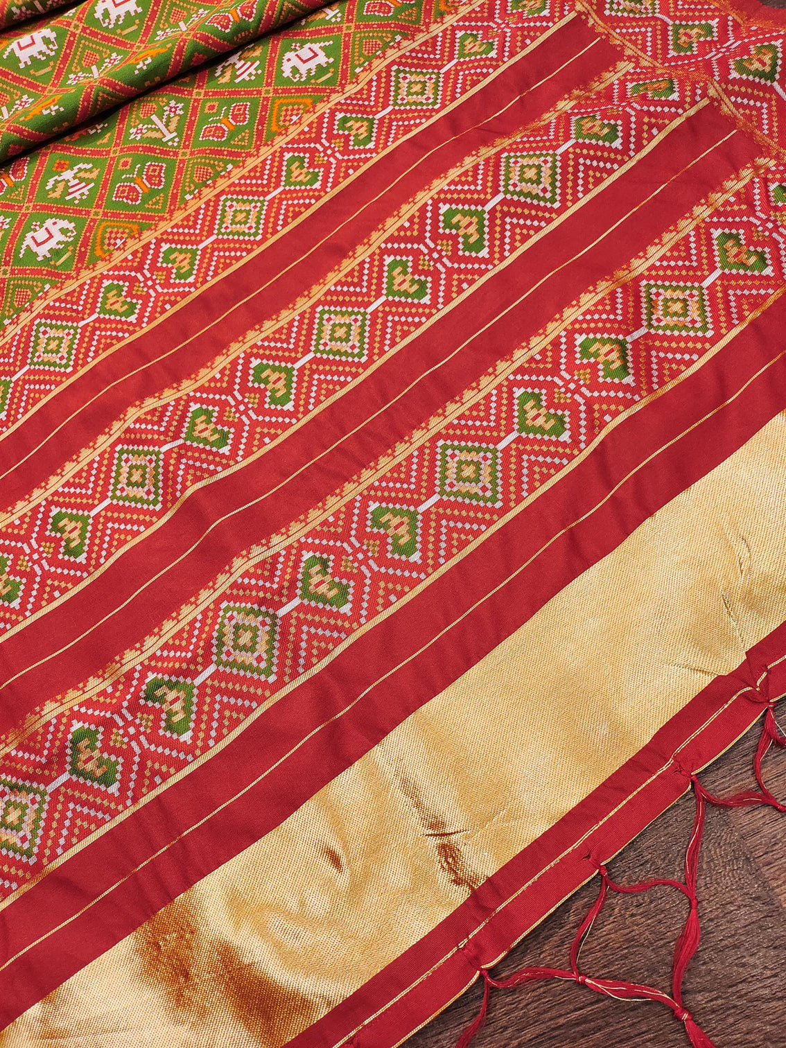 Floral Multi Color Silk Blend Traditional Ethnic Banarasi Woven Patola Dupatta For WOMEN | DEVANGI