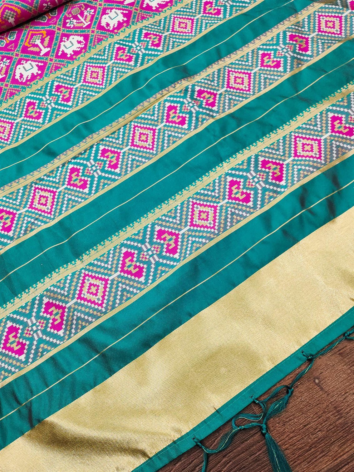 Floral Multi Color Silk Blend Traditional Ethnic Banarasi Woven Patola Dupatta For WOMEN | DEVANGI