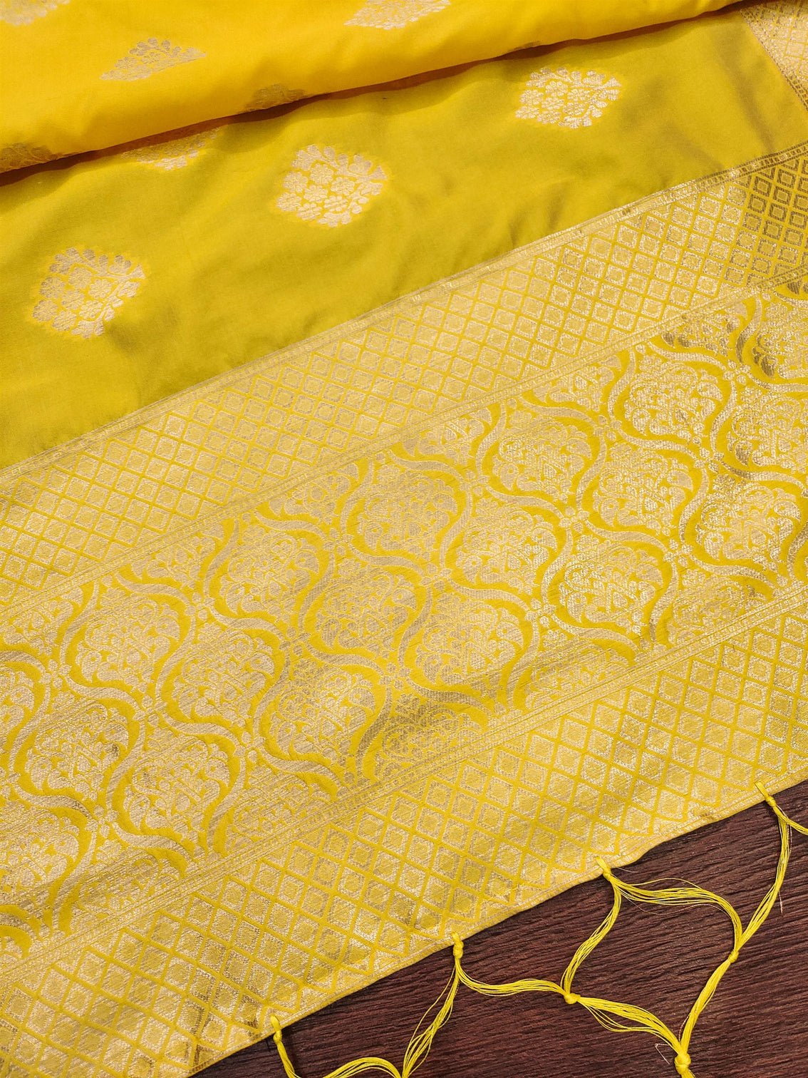 Floral Paithani Silk Blend Traditional Ethnic Banarasi Woven Patola Dupatta For WOMEN | DEVANGI