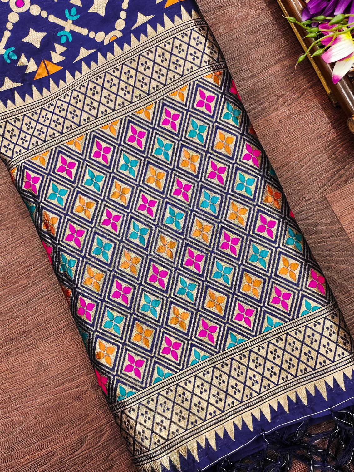 Floral Silk Blend Traditional Ethnic Banarasi Woven Patola Dupatta For WOMEN | DEVANGI