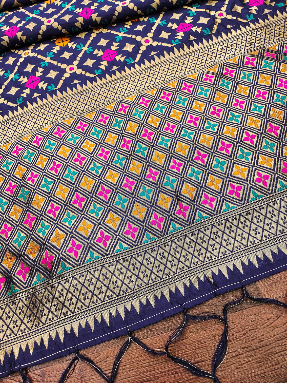 Floral Silk Blend Traditional Ethnic Banarasi Woven Patola Dupatta For WOMEN | DEVANGI