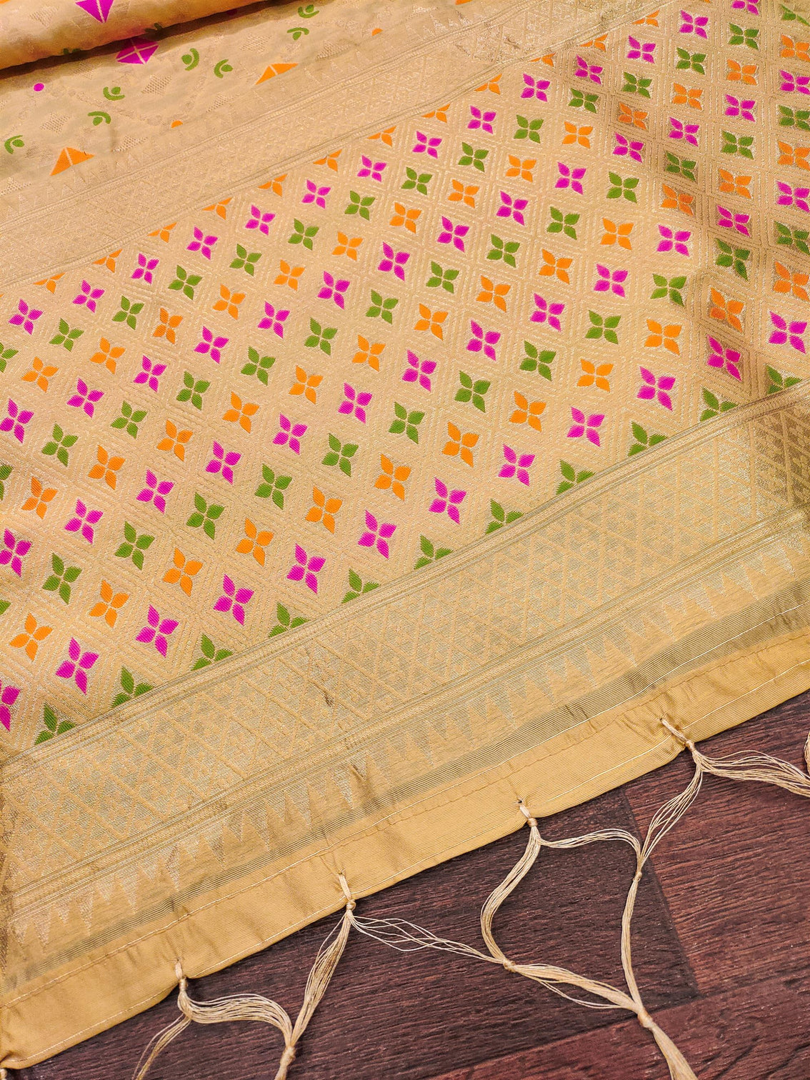 Floral Silk Blend Traditional Ethnic Banarsi  Woven Patola Dupatta For WOMEN | DEVANGI