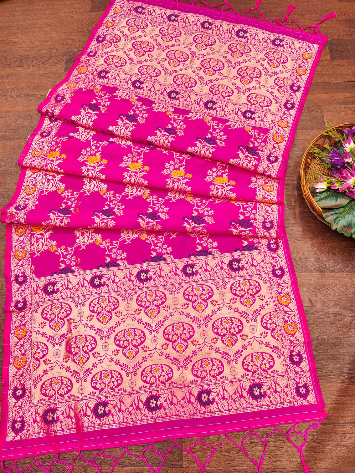 Pink Floral Silk Blend Traditional Ethnic Banarasi Woven Patola Dupatta For WOMEN | DEVANGI