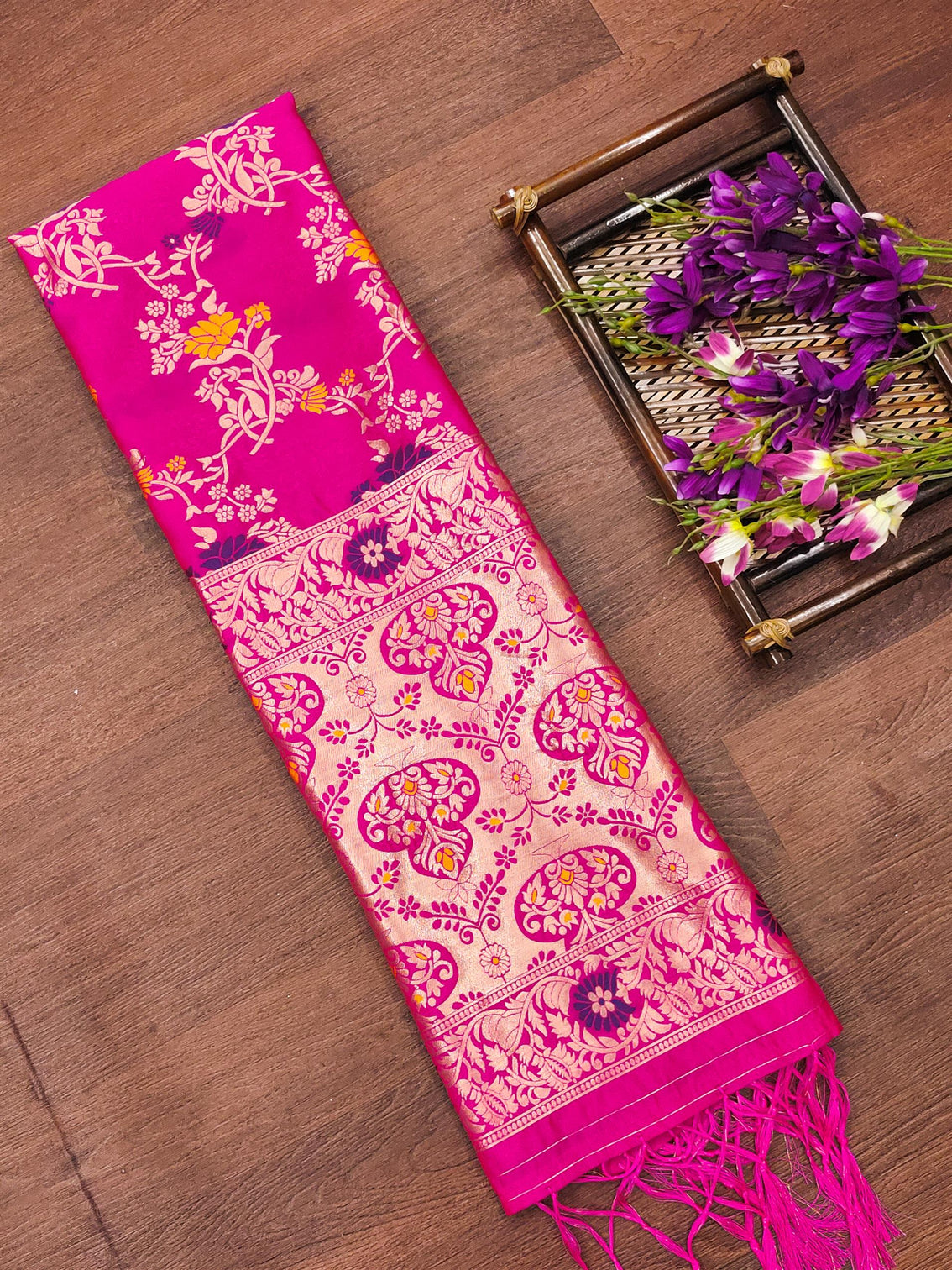 Pink Floral Silk Blend Traditional Ethnic Banarasi Woven Patola Dupatta For WOMEN | DEVANGI