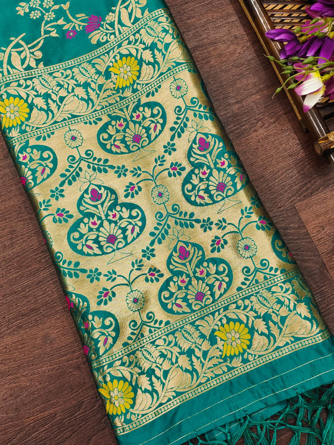 Floral Silk Blend Traditional Ethnic Banarasi Woven Patola Dupatta For WOMEN | DEVANGI