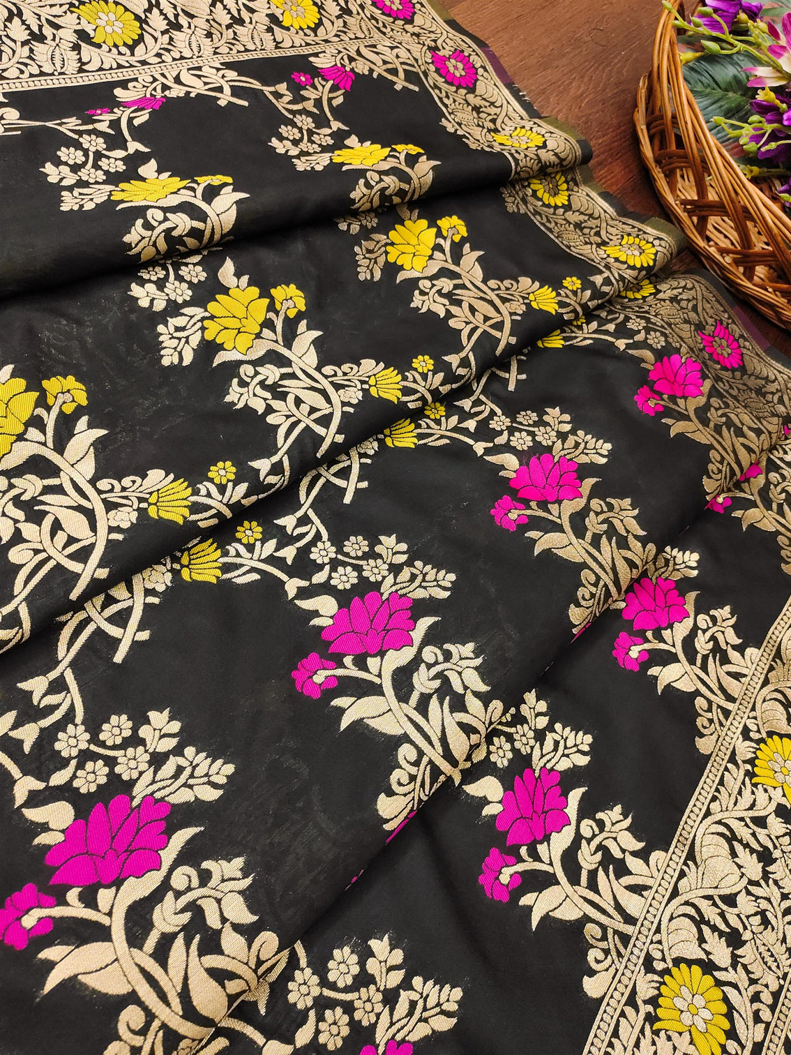 Black Floral Silk Blend Traditional Ethnic Banarasi Woven Patola Dupatta For WOMEN | DEVANGI