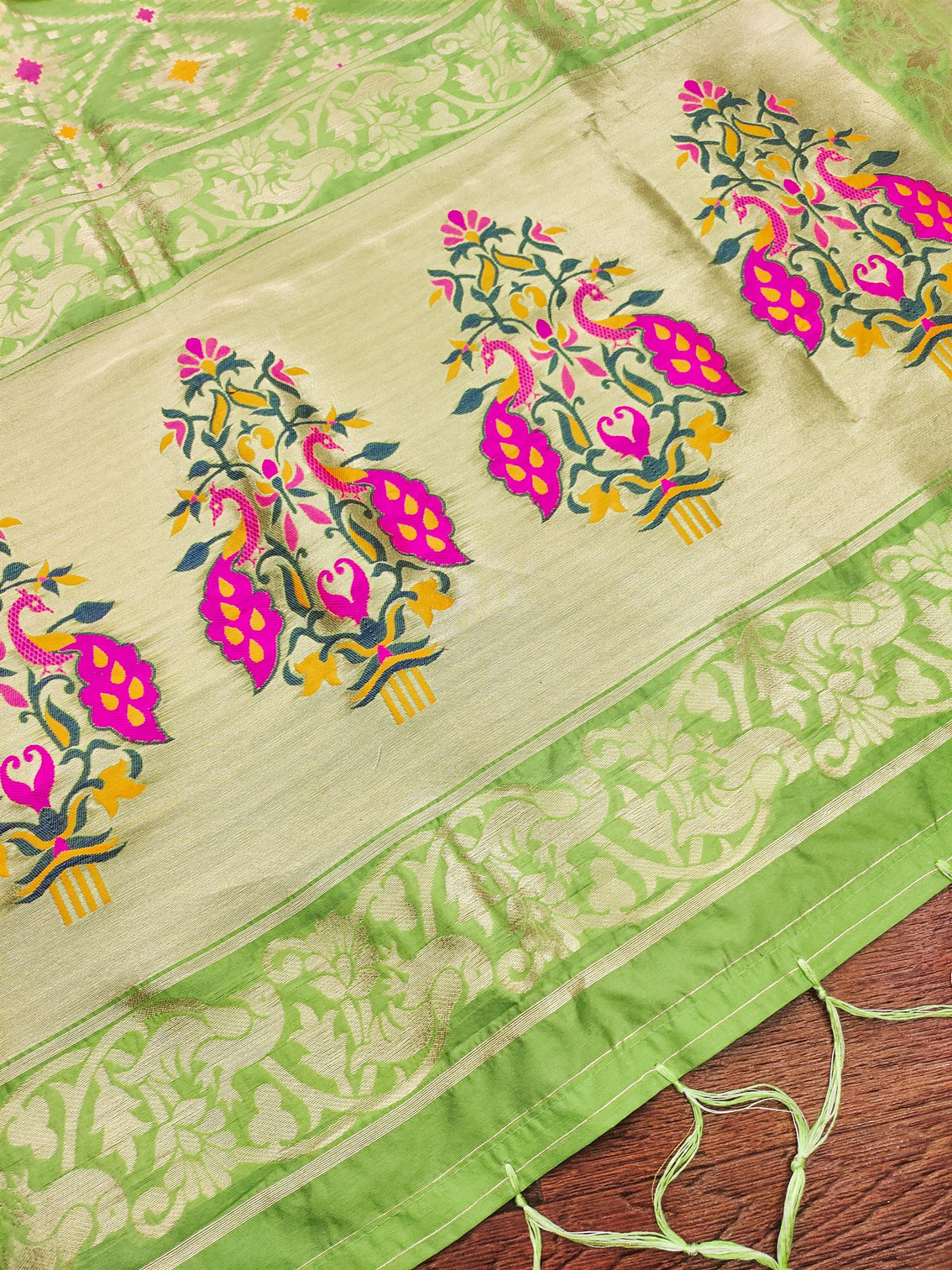 Floral Silk Blend Traditional Ethnic Banaras Woven Patola Dupatta For WOMEN | DEVANGI