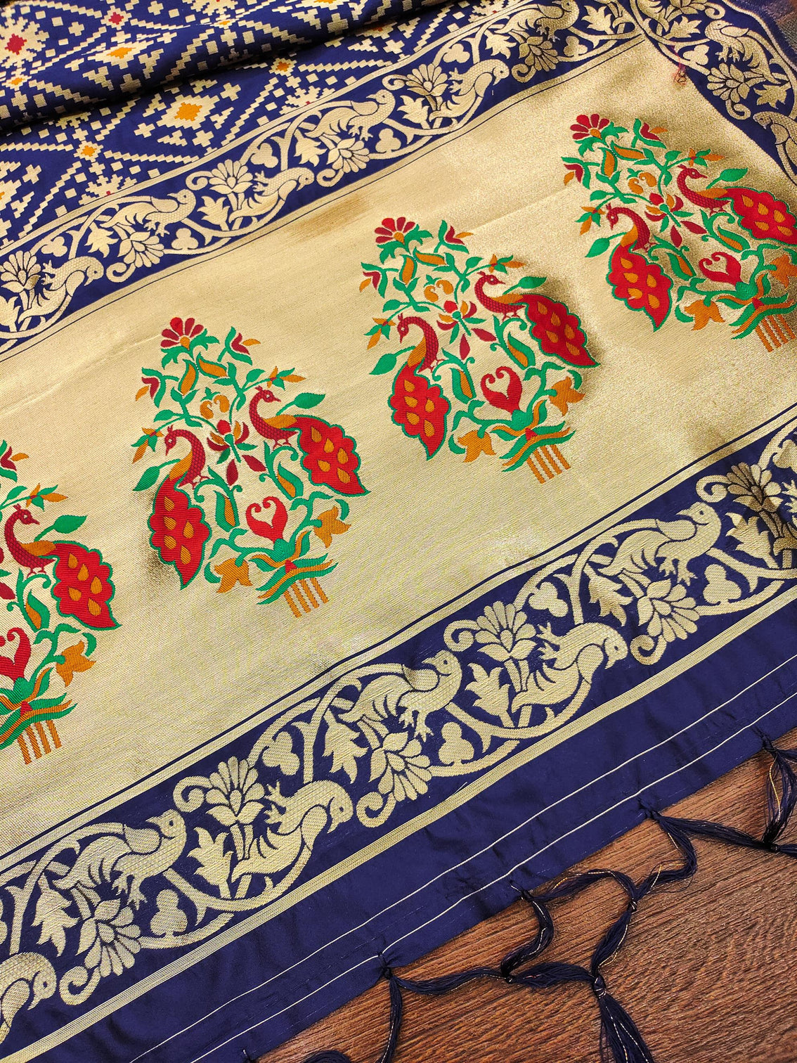 Floral Silk Blend Traditional Ethnic Banarasi  Woven Patola Dupatta For WOMEN | DEVANGI