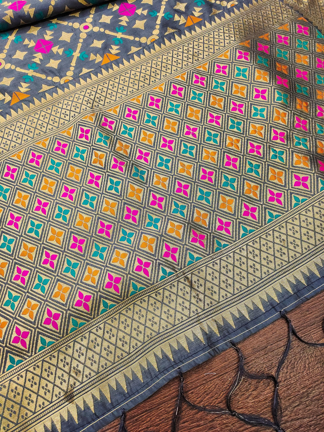 Floral Silk Blend Traditional Ethnic Banarasi Woven Patola Dupatta For WOMEN | DEVANGI