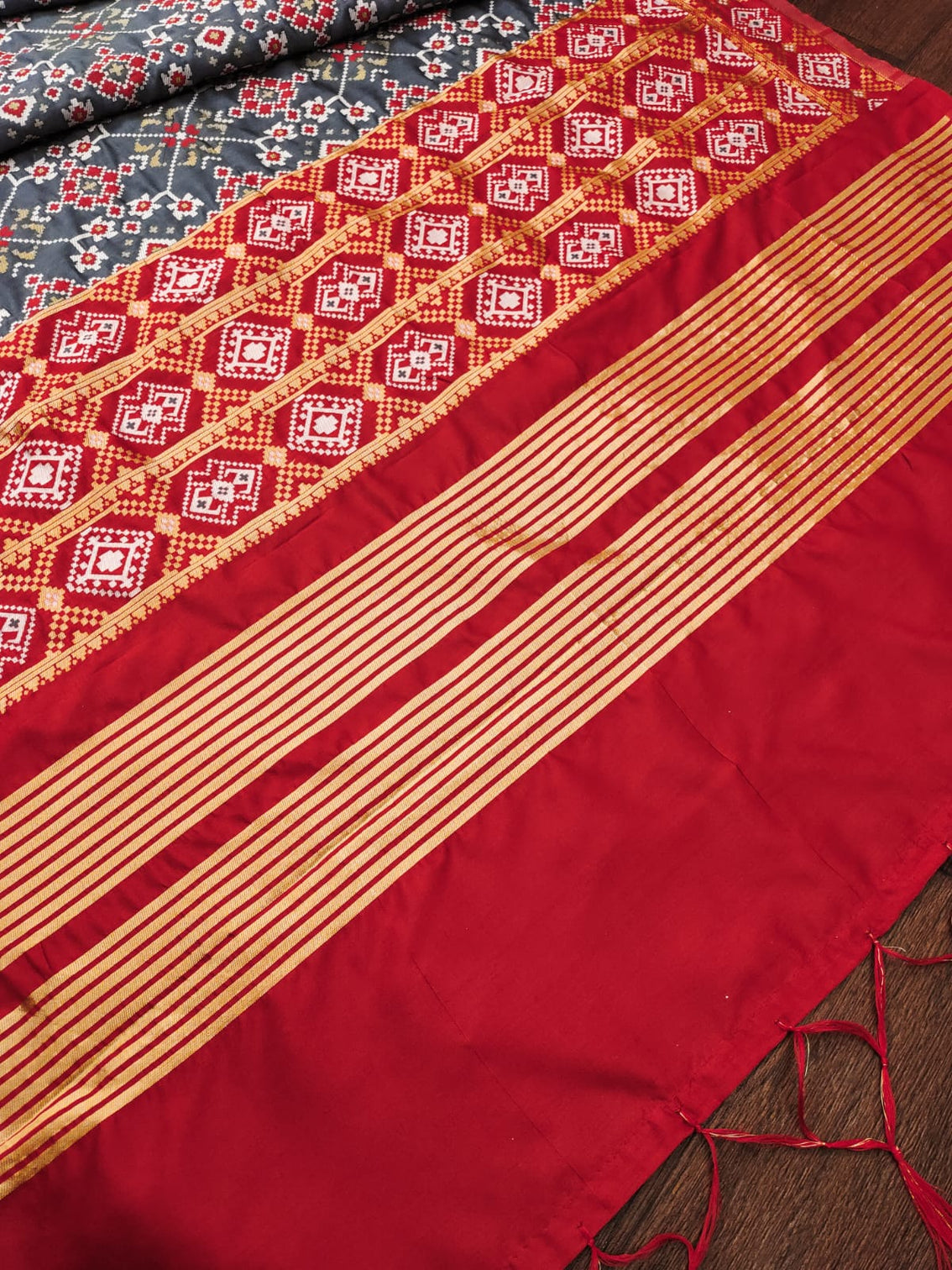 Multi Color Floral Banarasi Silk Blend Traditional Ethnic Woven Patola Dupatta For WOMEN | DEVANGI