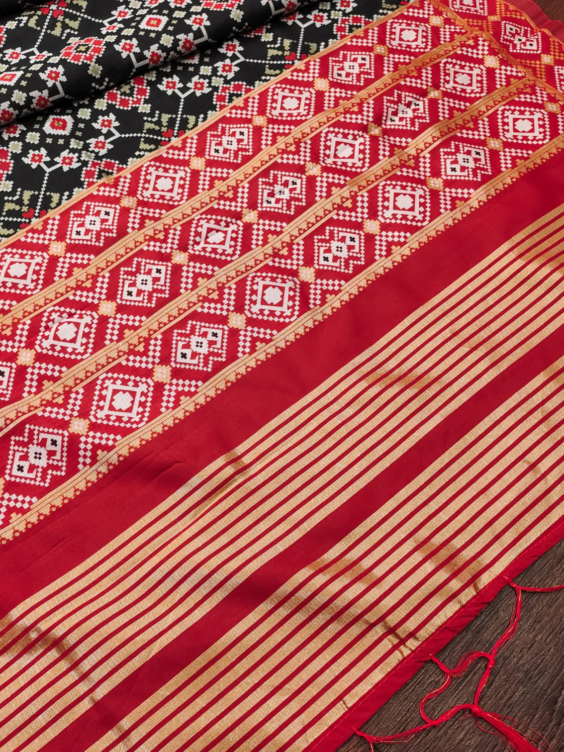 Floral Banarasi Silk Blend Traditional Ethnic Woven Patola Dupatta For WOMEN | DEVANGI